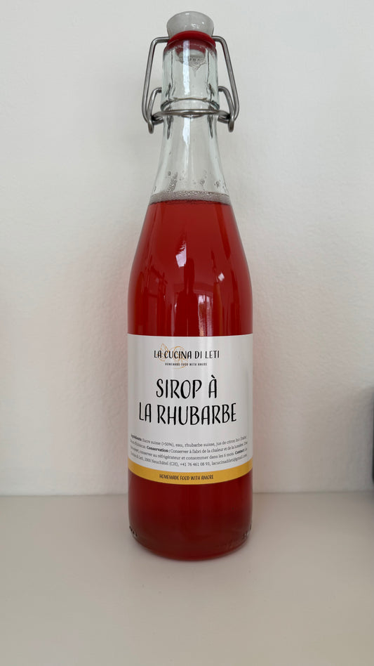 Sirop à la rhubarbe